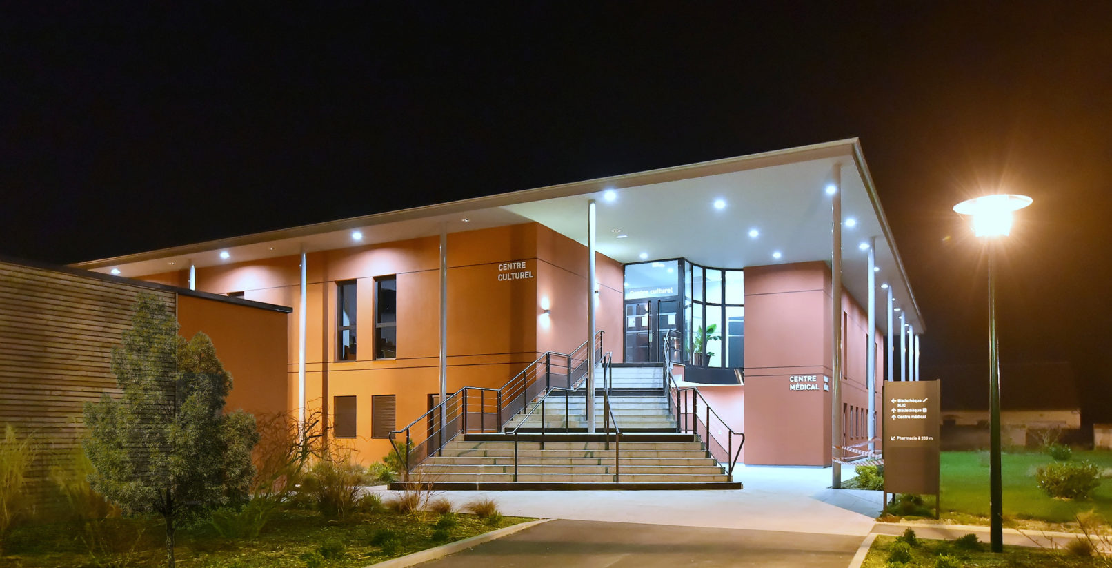 Pole medical culturel Marigny ©Freycenon Rossit Architectes